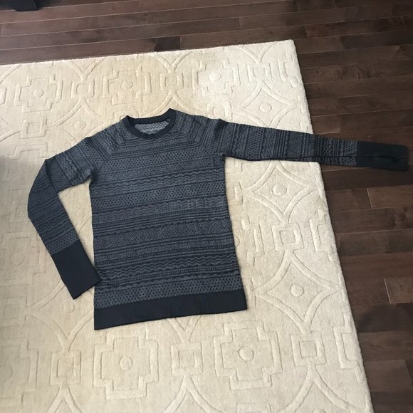 ** SOLD **  Lululemon Restless Sweater Aztek Pattern - Size 6 - Picture 2 of 6